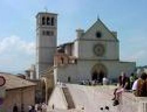 assisi turisti.jpg