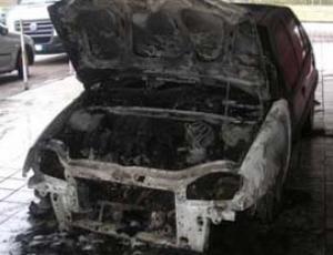 auto_incendiata.jpg