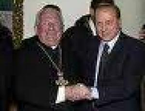 berlusconi don gelmini.jpg