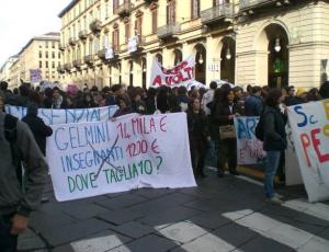 corteo scuola.jpg