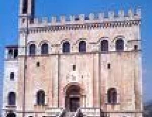gubbio palazzo consoli.jpg