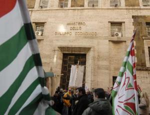 manifestazione_dei_dipendenti_della_merloni.jpeg