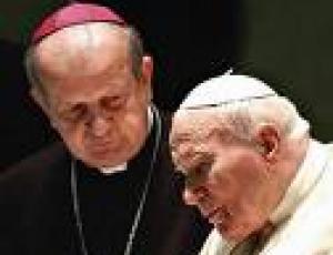 mons. dziwisz.jpg