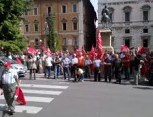 pernsionati cgil protesta.jpg