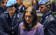 amanda_knox_purple_1356759c.jpg